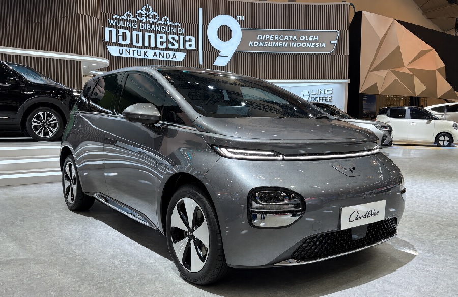 Wuling Resmi Luncurkan New Cloud EV SE, Varian Baru Medium Hatchback EV Mulai Rp 299 Juta