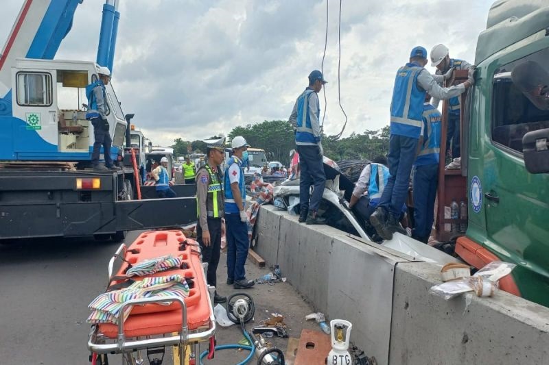 3 Kendaraan Terlibat Laka di Jalan Tol Batang-Semarang, Ini Kronologisnya