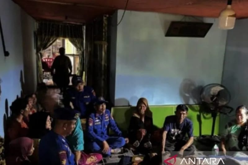 Dua Nelayan  Tersambar Petir di Perairan Tanjabtim Jambi Dimakamkan