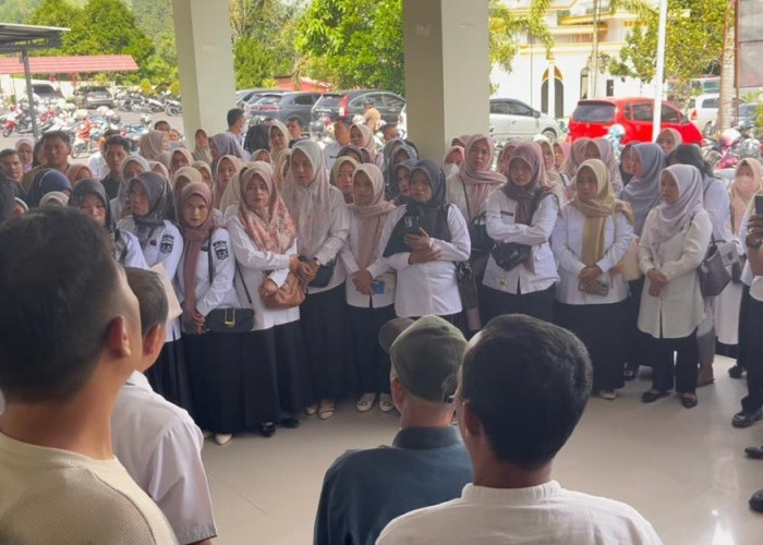 Gaji Tak Dicantumkan, Ratusan PPPK Paruh Waktu Sungai Penuh Tolak Teken Kontrak