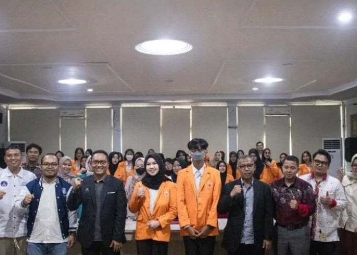Dekan FH Lepas Mahasiswa Magang MBKM Profesi Hukum bersama Peradi Jambi