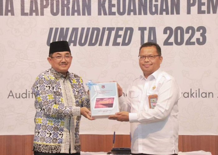 Bupati Tanjab Barat Serahkan LKPD Unaudited T. A 2023 Ke BPK RI Perwakilan Provinsi Jambi 