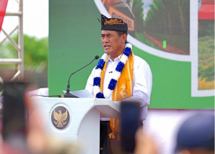 Tak Pandang Bulu, Mentan Amran Copot Pejabat Pupuk yang Persulit Petani di Banggai