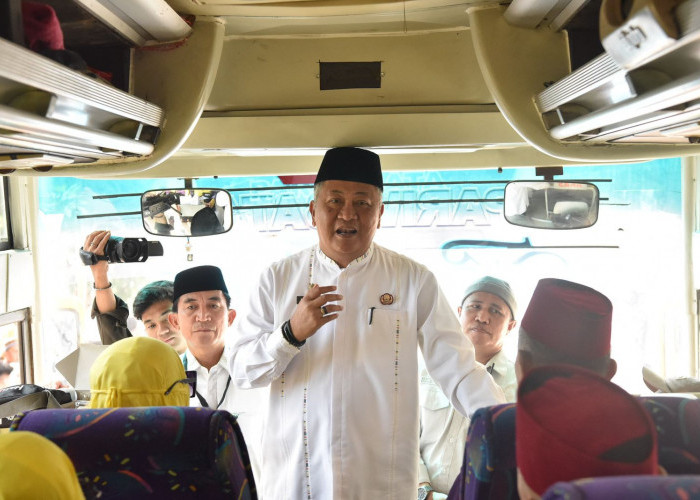 Lepas Perdana Kloter 13 CJH Kota Jambi : Sekda Ridwan Sampaikan Harapan dan Motivasi