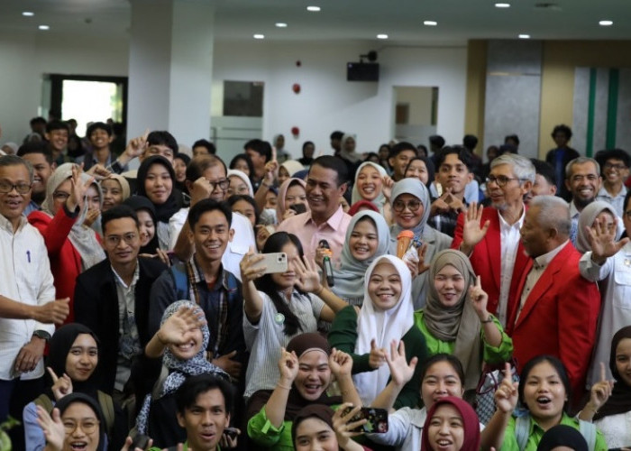 Mentan Amran Hibahkan Seluruh Gaji Dosen dan Menteri untuk Mahasiswa Yatim Piatu