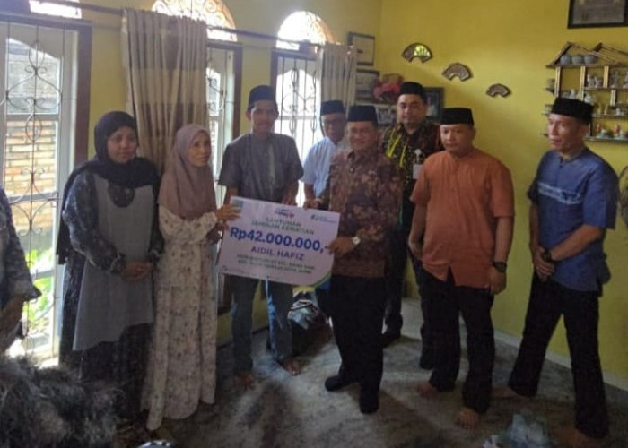 Santunan Jaminan Kematian Diserahkan, Bukti Nyata Perlindungan bagi Ketua RT