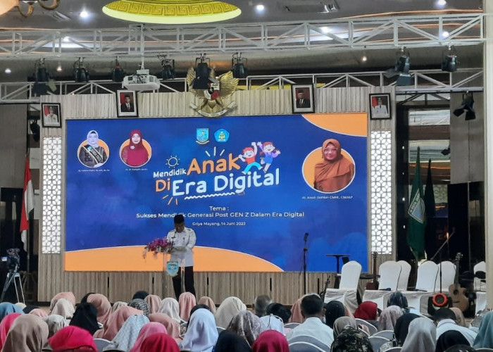 Sekda Buka Seminar Mendidik Anak di Era Digital