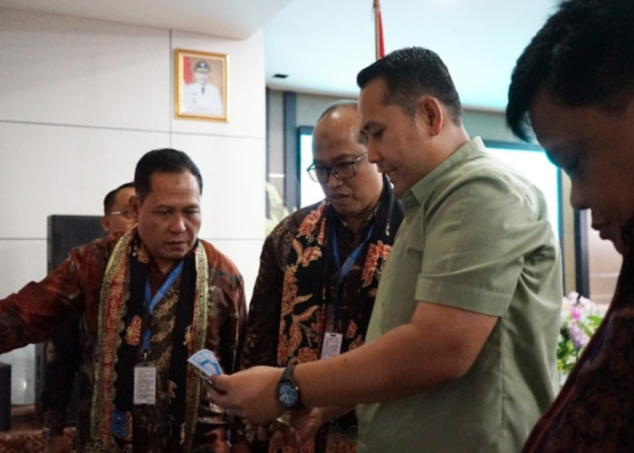 Buka Pelatihan UMKM, Bupati M. Syukur Dorong Industri Lokal Masuk Dunia Ritel Waralaba