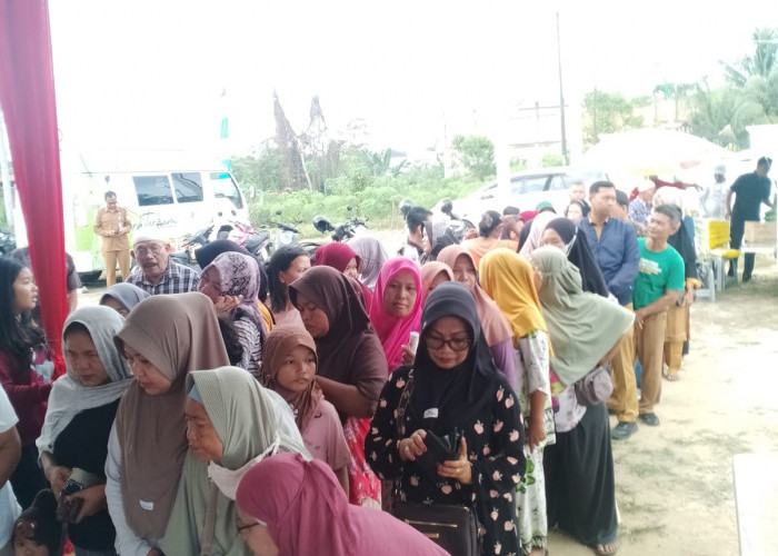 Warga Rela Antre Panjang Demi Sembako Murah, GPM Bahagia di Simpang Rimbo Ramai Diserbu