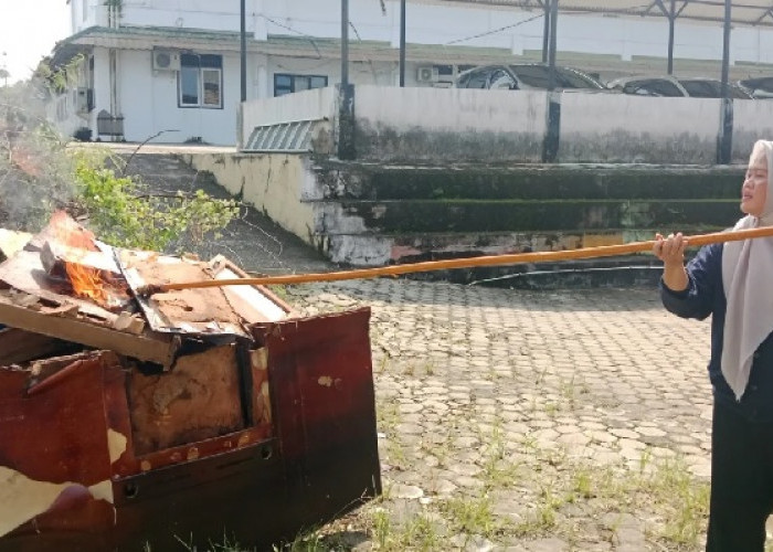 BPKAD Sarolangun Musnahkan Aset Yang Tak Terpakai