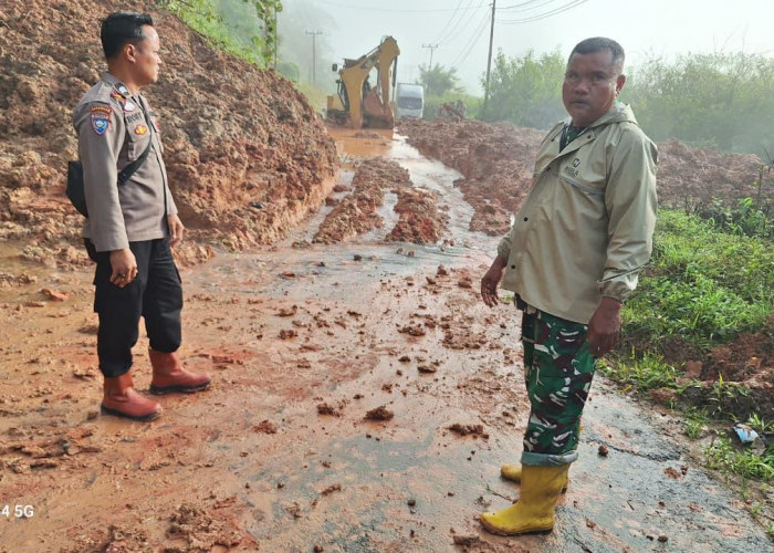 Material Longsor Masih Disingkirkan, Jalur Kerinci–Bangko Dibuka Sistem Bergiliran 