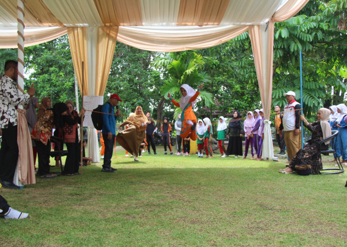 Main Yeye Bareng, Museum Siginjei Ajak Anak Jambi Lestarikan Permainan Tradisional