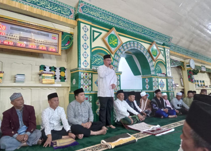 Safari Ramadan di Masjid Agung Pondok Tinggi, Warga Apresiasi Wako Alfin dan Azhar 