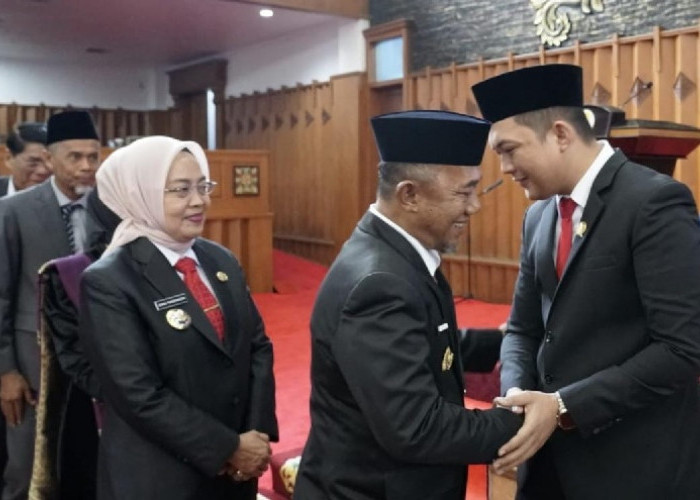 Pj Bupati Jangcik Ucapkan Selamat kepada Pimpinan DPRD Provinsi Jambi