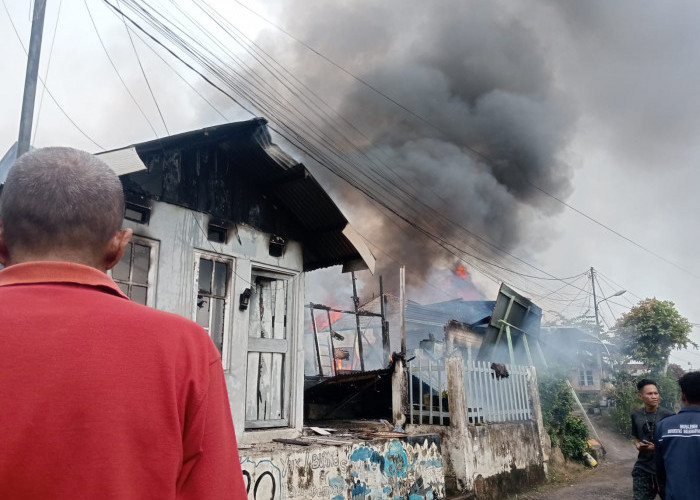 Breaking News!, Bedeng di Solok Sipin Terbakar 