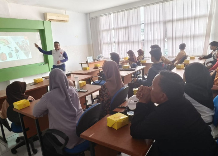 Sinsen Ajak Pelajar SMA Jambi Berkendara dengan Aman