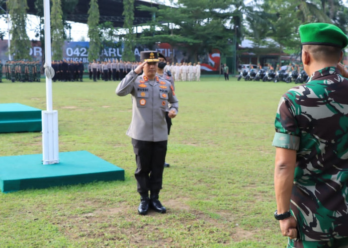 Pimpin Apel Gabungan TNI-Polri, Rusdi Berharap Polri dan TNI Dapat Bersinergi Menjaga Keamanan di Jambi