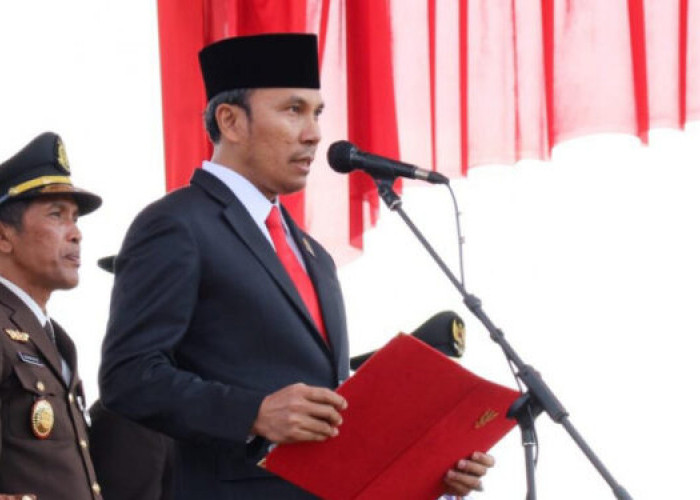 Ketua DPRD Bacakan Teks Proklamasi di Upacara HUT ke-79 RI