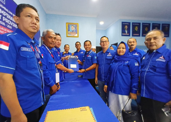 Didampingi Ketua DPC, Muhammad Zen Resmi Daftar Calon Ketua Demokrat Jambi 