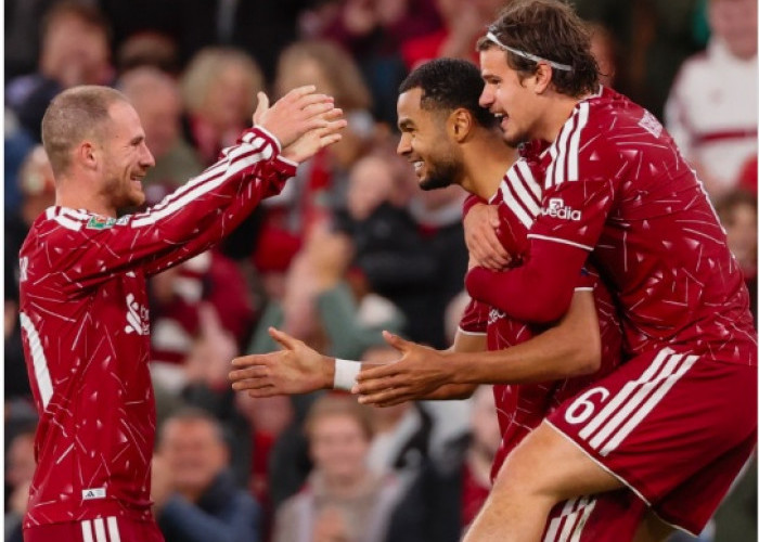 Liverpool Bungkam Tottenham 3-1 dan Melenggang ke Putaran Keempat Piala Liga Inggris