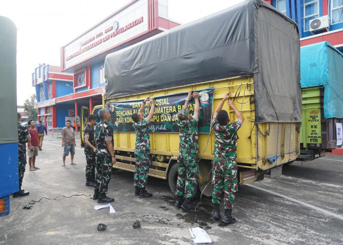 Danrem 042/Gapu Lepas Bantuan Sosial untuk Korban Bencana Sumatera Barat