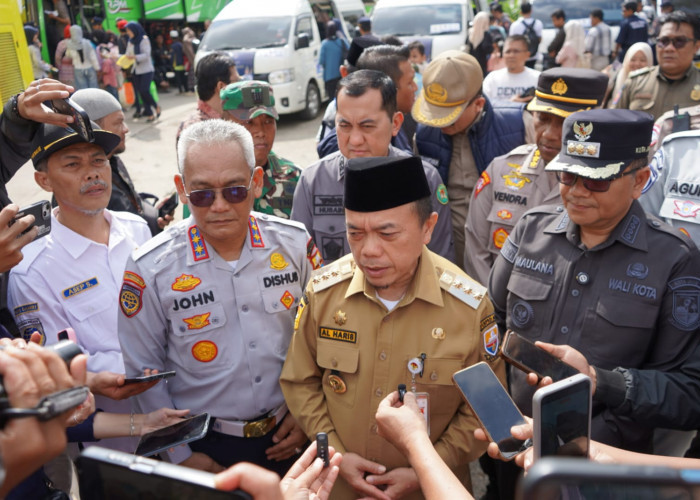 Gubernur Al Haris Lepas 198 Mudik Gratis untuk Warga Jambi dan Mahasiswa di Perantauan