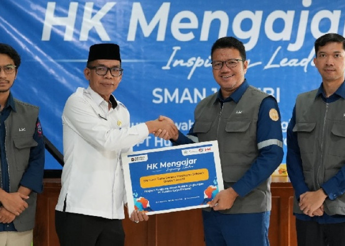Hutama Karya Bekali Pelajar SMAN 1 Kota Jambi Pemanfaatan AI hingga Teknologi Konstruksi Modern