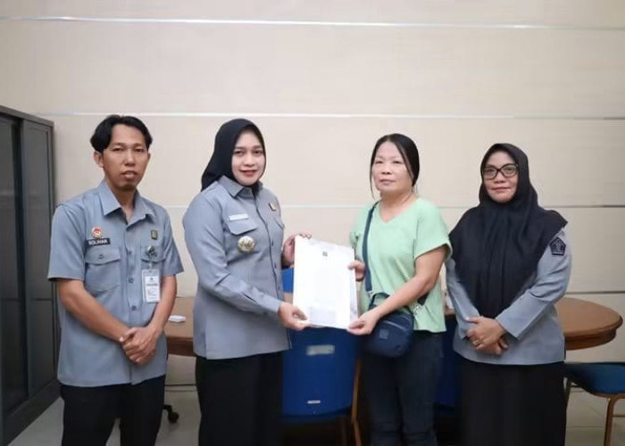 Wujud Kepastian Hukum, Kanwil Kemenkum Jambi Serahkan Keputusan Status Kewarganegaraan