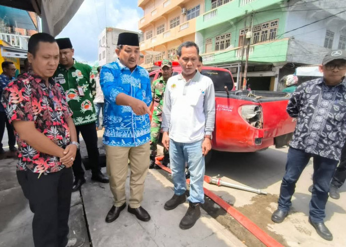 Wujudkan Kota Kuala Tungkal Bebas Genangan, Bupati Anwar Sadat Pantau Pembersihan Drainase