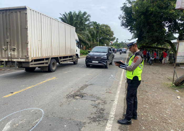 Kecelakaan Maut di Jalan Jambi-Merlung, Truk Box Tabrak Sepeda Motor Pelajar, Satu Tewas