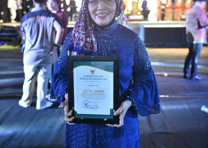 Pj Wali Kota Jambi Hadiri Festival Batanghari, Kota Raih Penghargaan Kunjugan Wisatawan Terbanyak