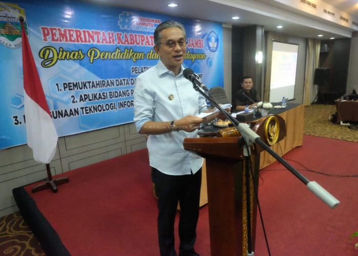 Wakil Bupati Muaro Jambi Buka Bimtek Dapodik dan TIK untuk Pendidikan