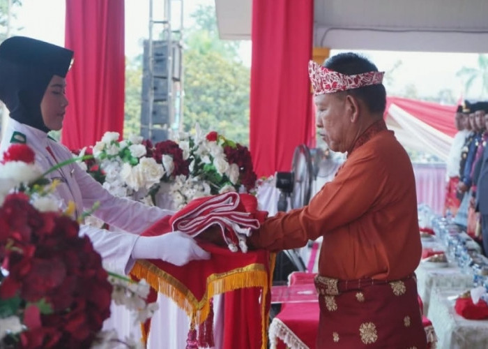 Wabup A. Khafidh Pimpin Upacara Penurunan Bendera, Berikut Daftar Paskibraka Merangin yang Bertugas