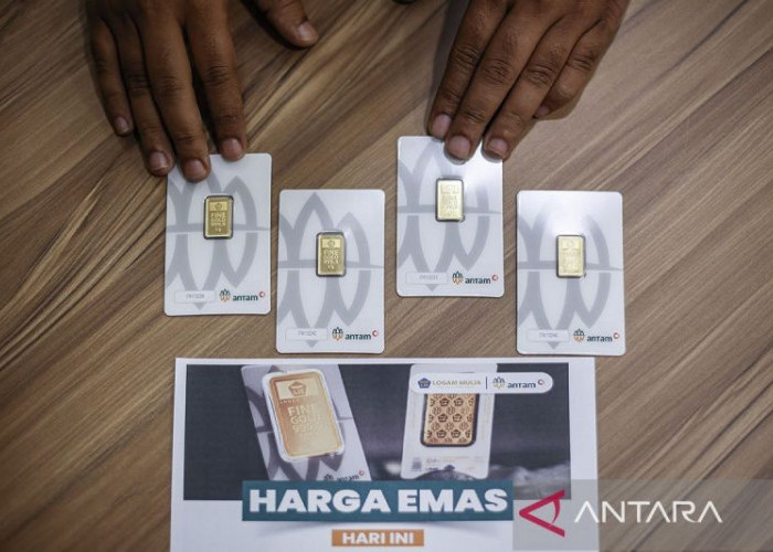 Harga Emas Antam Hari Ini Turun Rp10.000 ke Angka Rp1,932 Juta/Gram