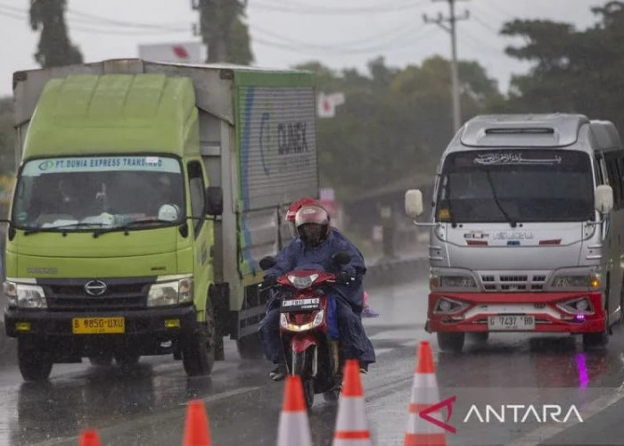Hari ke 2 Lebaran, BMKG Waspada Hujan Lebat di Berbagai Kota RI