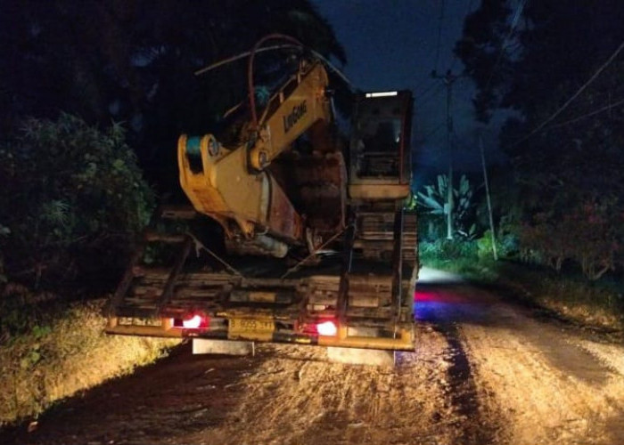 Polres Bungo Angkut 1 Unit Alat Berat untuk PETI Batu Kerbau