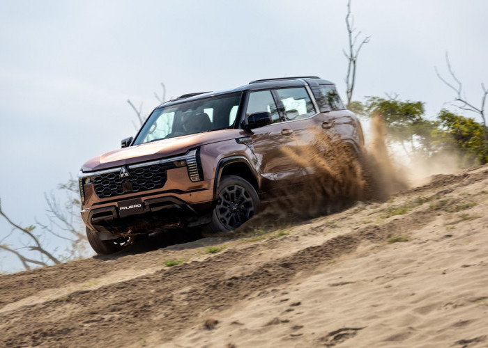 Mitsubishi Pajero Baru Uji Ketangguhan di Area Berpasir, Asah Performa Lintas Medan