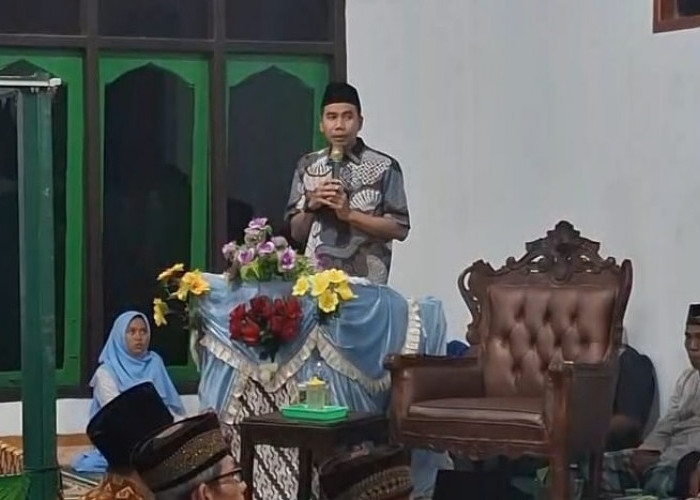 Hadiri Peringatan Maulid Nabi di Sungai Gelam, Cabup Muaro Jambi Zuwanda Disambut Hangat Warga