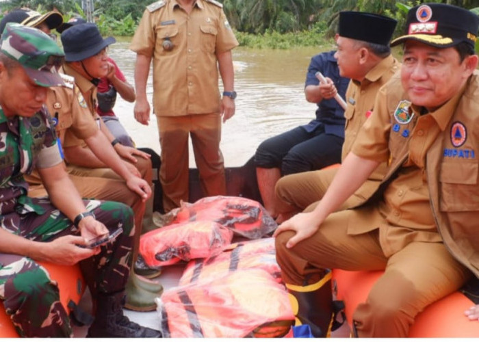 Bupati BBS Tinjau Banjir di Sejumlah Desa