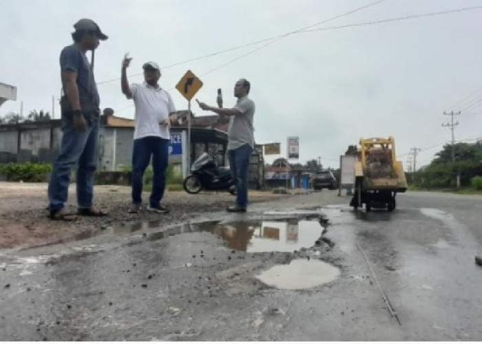 Komisi III DPRD Provinsi Jambi Minta BPJN Perbaiki Jalan lintas Pijoan yang Berlubang