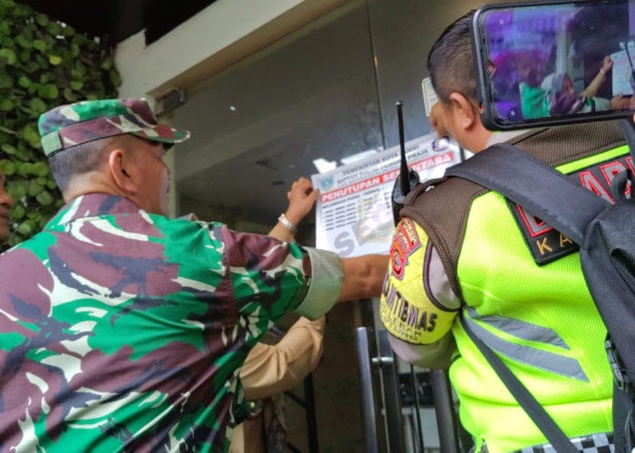 Diduga Jadi Tempat Esek-esek, OYO di Depan Damkar Kota Jambi disegel Satpol PP