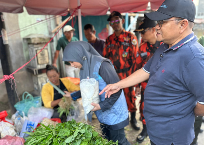 Bersama sang Istri Cawako Maulana Blusukan ke Pasar Simpang Pulai, Dengar Langsung Harapan Warga