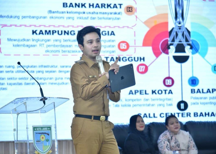 Pembicara di Seminar Nasional : Wawako Diza Kupas Tantangan UMKM di Era Industri 5.0