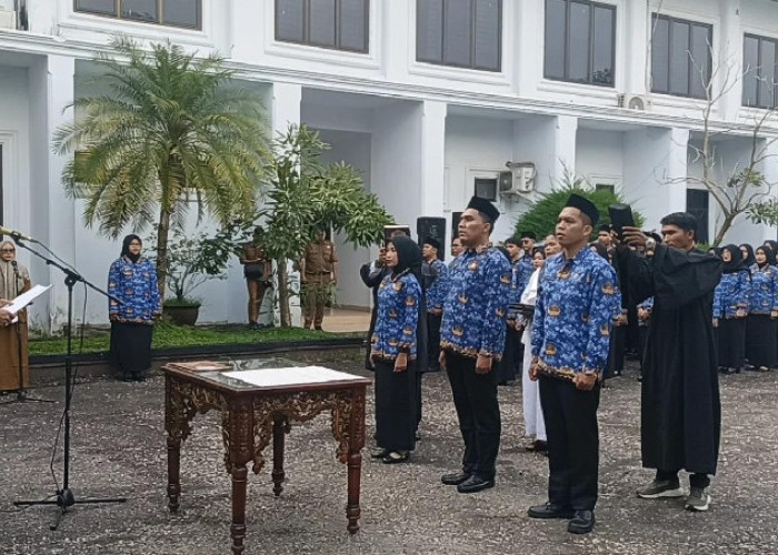 Bupati Hurmin Lantik dan Ambil Sumpah 188 PNS