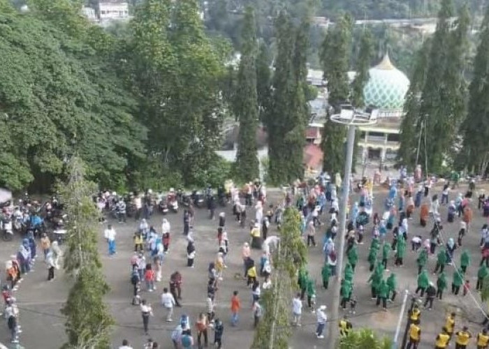 Pj Bupati Merangin dan Masyarakat Senam di Kawasan Jam Gento