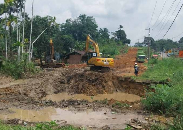 Pelebaran Jalan Raya Nasional Jadi Simpang Sebidang  Dekat Exit Tol Baleno Terkendala, Ini Masalahnya