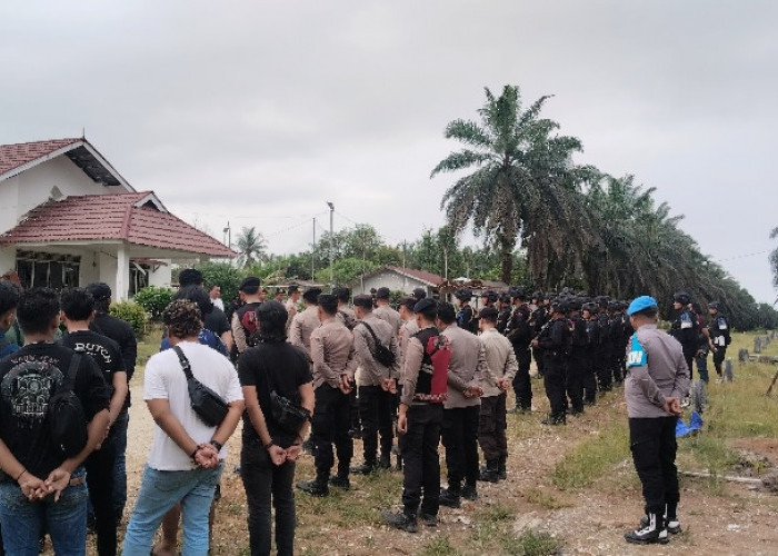 Redam Konflik SAD dan Perkebunan Kelapa Sawit, Polisi Lakukan Dialog Damai Bersama Tokoh Masyarakat