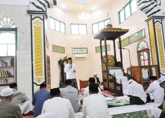 Bupati dan Wakil Bupati Tanjab Barat Melaksanakan Salat Iduladha 1447 H di Ponpes Al Baqiyatush Shalihat