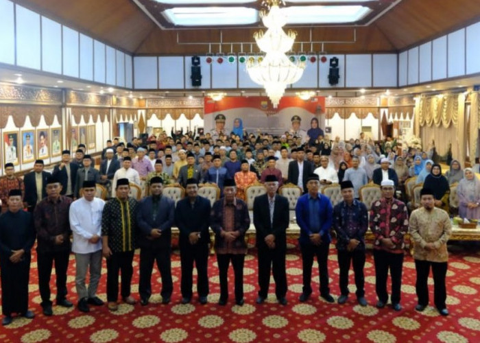 Wagub Sani Puji Peran Alumni Sebagai Ujung Tombak Pendidikan Islam di Hadapan Ratusan Alumni Gontor   