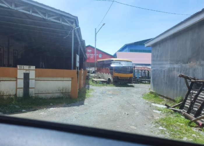 BREAKING NEWS:  Kantor Dishub Kerinci Digeledah Penyidik Kejari